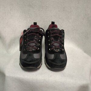 Women's L.L. Bean Lace Up Low Snow Sneakers Size 6.5D